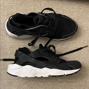 Nike Black and White Athletic Shoes